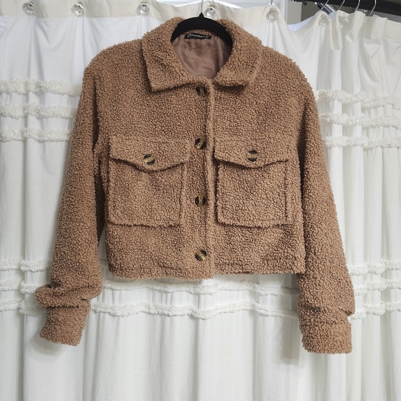 Cozy Tan Sherpa Jacket. NWOT. - Picture 9 of 9